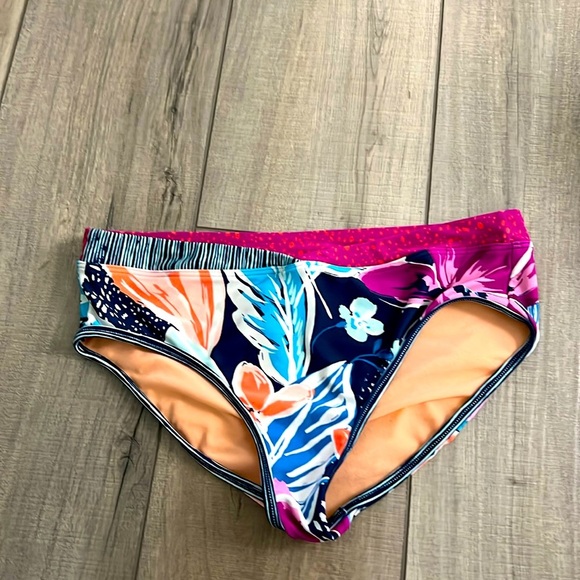 Athleta Girl swim bottoms size 14 - Picture 1 of 3